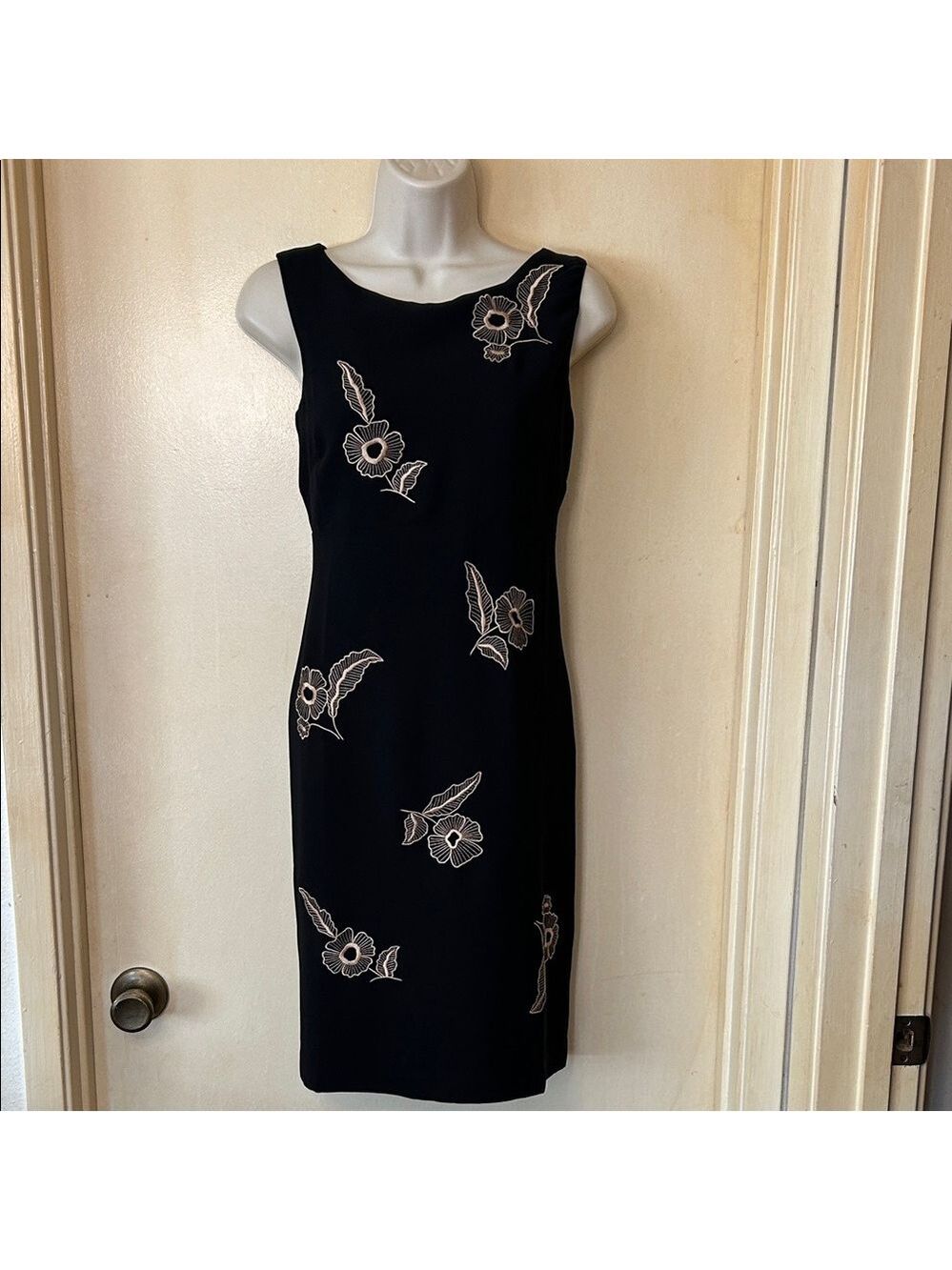 LOFT Black and Tan Floral Business Casual  Dress size 2